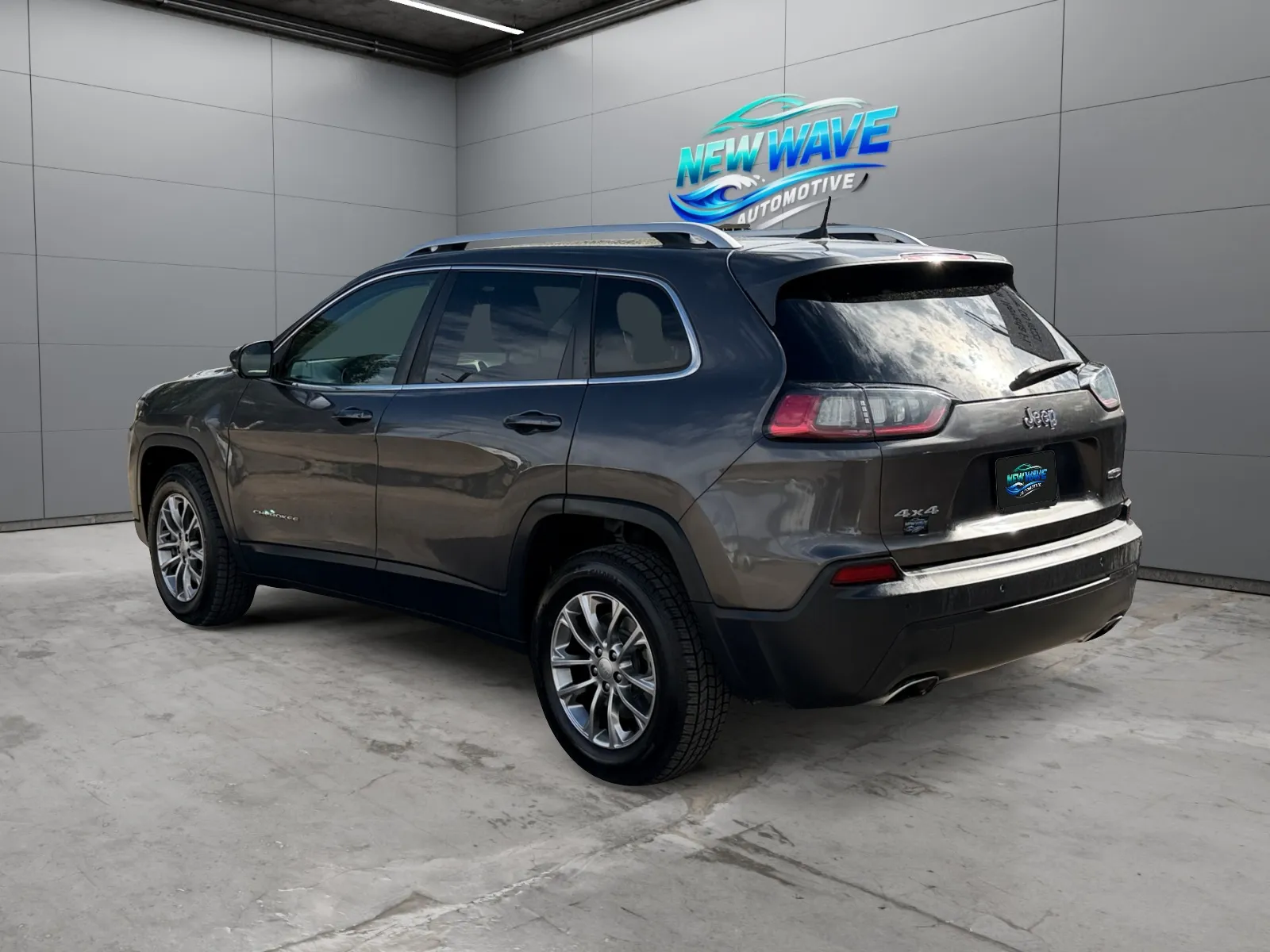 Jeep Cherokee photo 3
