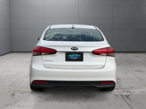 More photos of 2018 Kia Forte LX at New Wave Automotive, CO