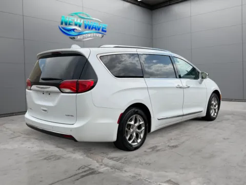 More photos of 2018 Chrysler Pacifica Limited at New Wave Automotive, CO