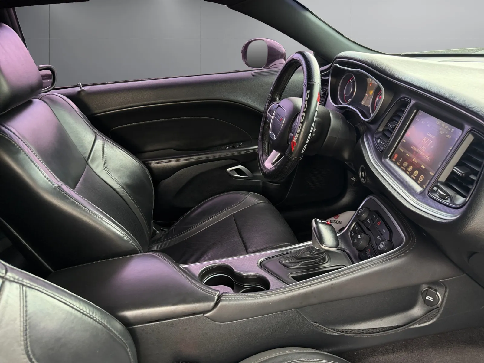 Dodge Challenger photo 17