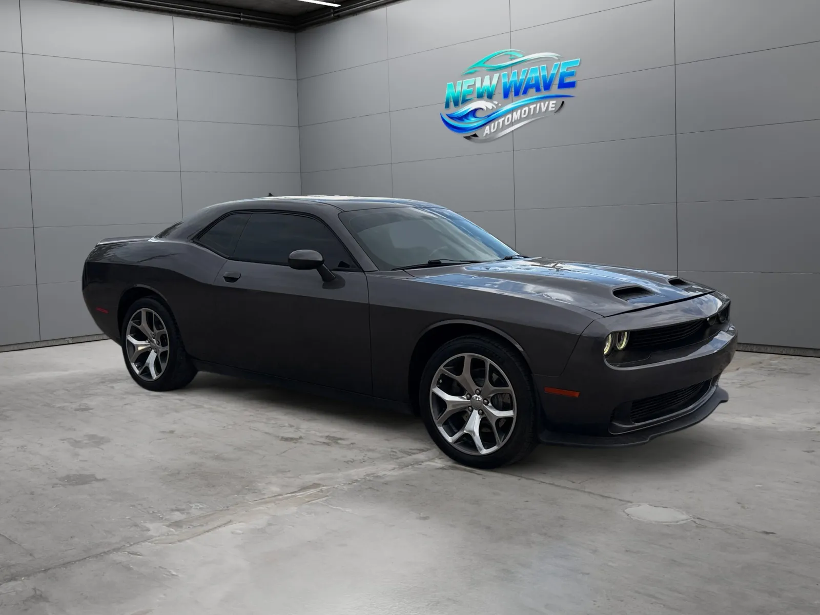 Dodge Challenger photo 7