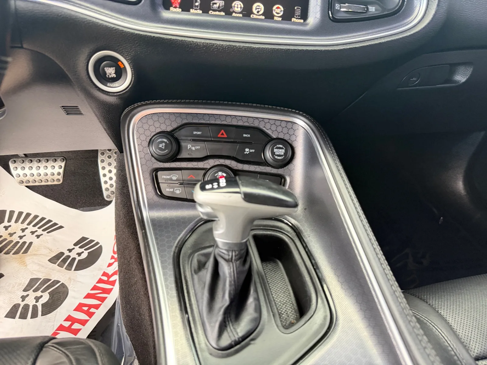 Dodge Challenger photo 15