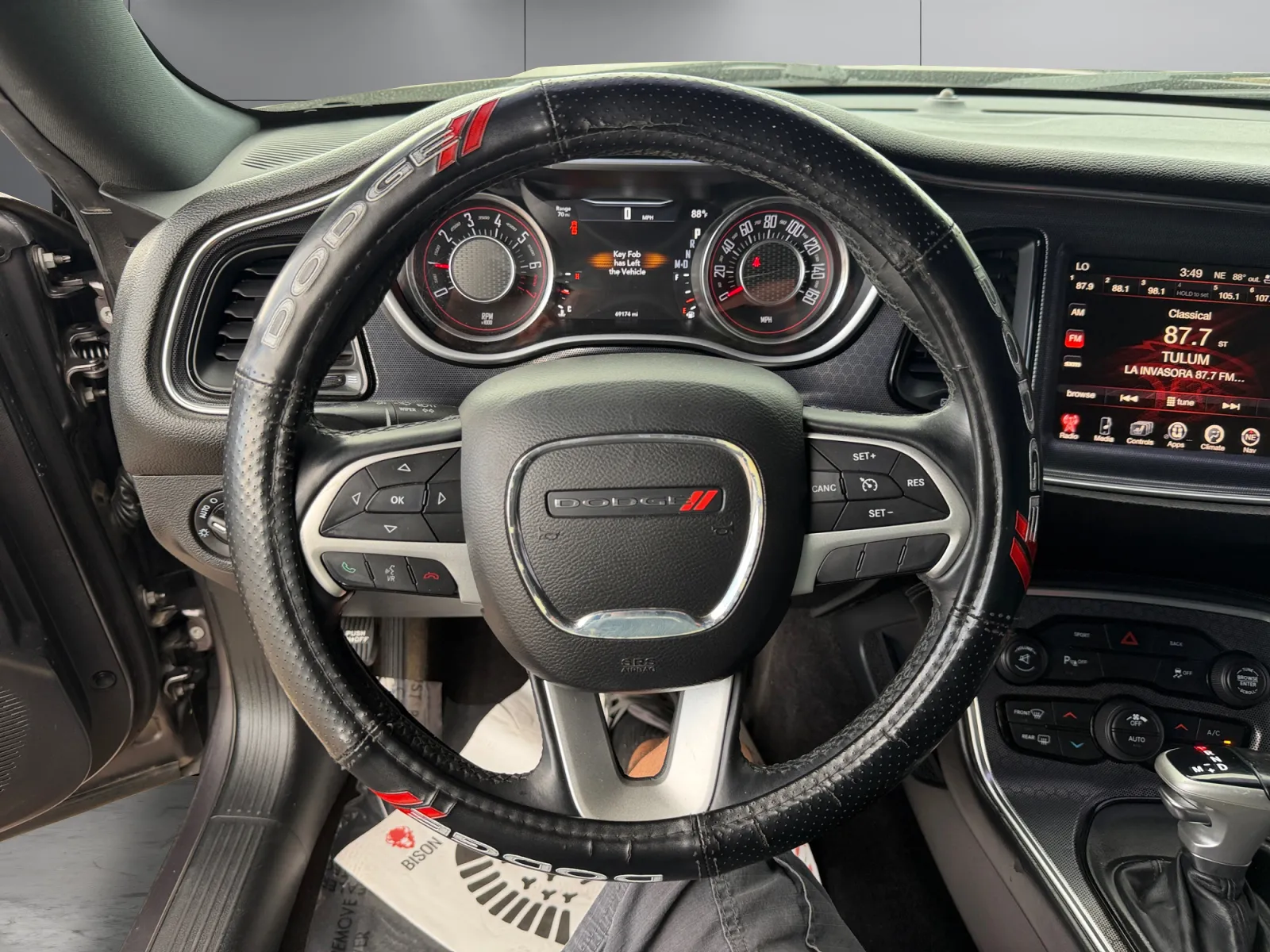 Dodge Challenger photo 13