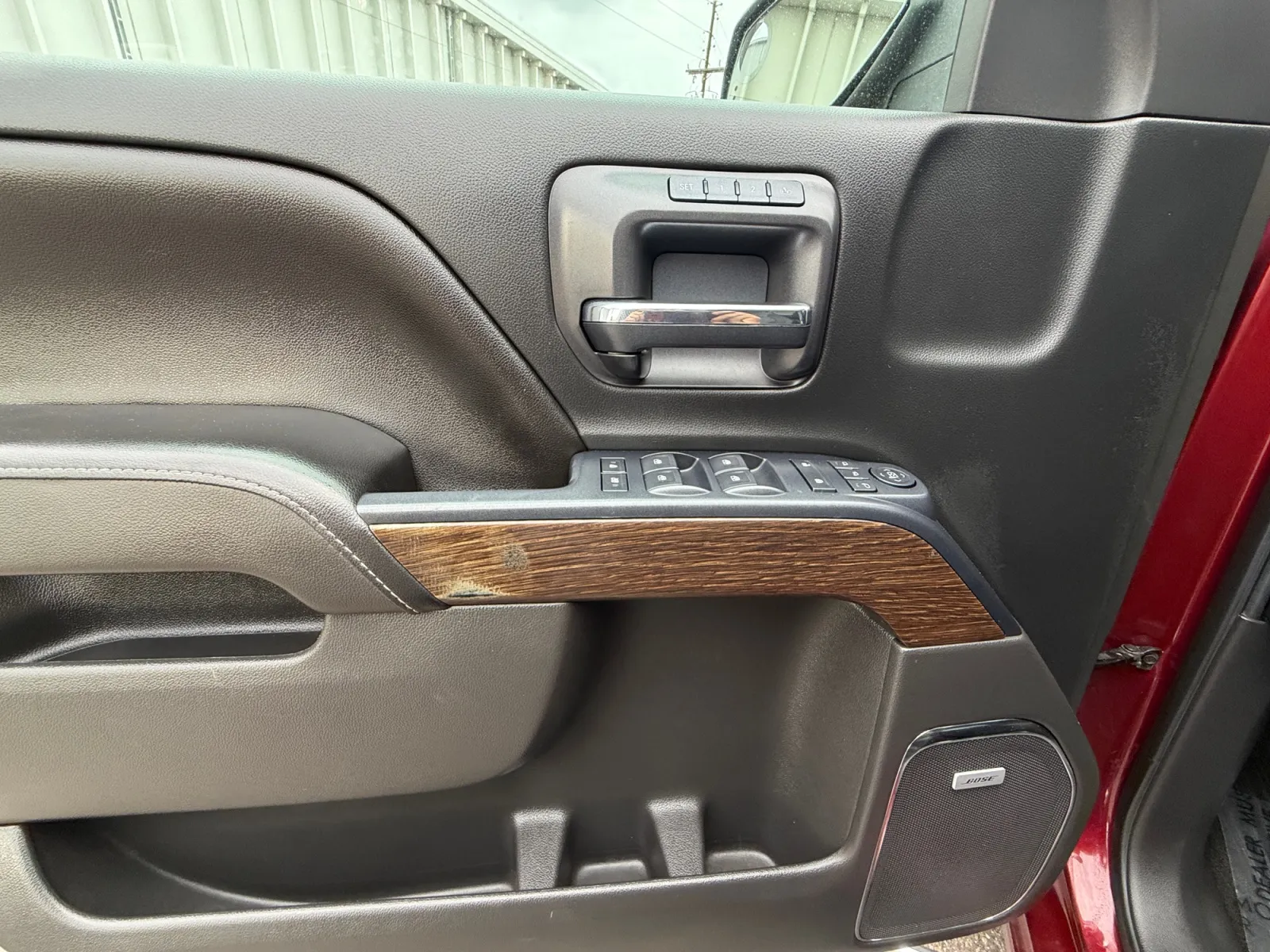 GMC Sierra photo 11