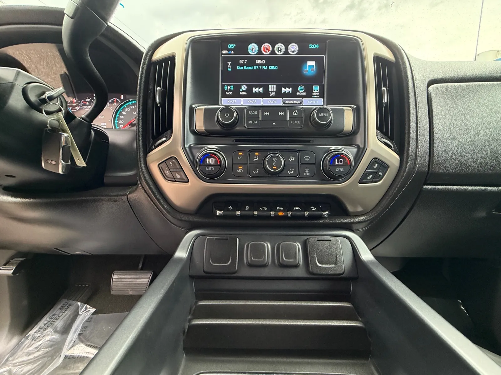 GMC Sierra photo 15