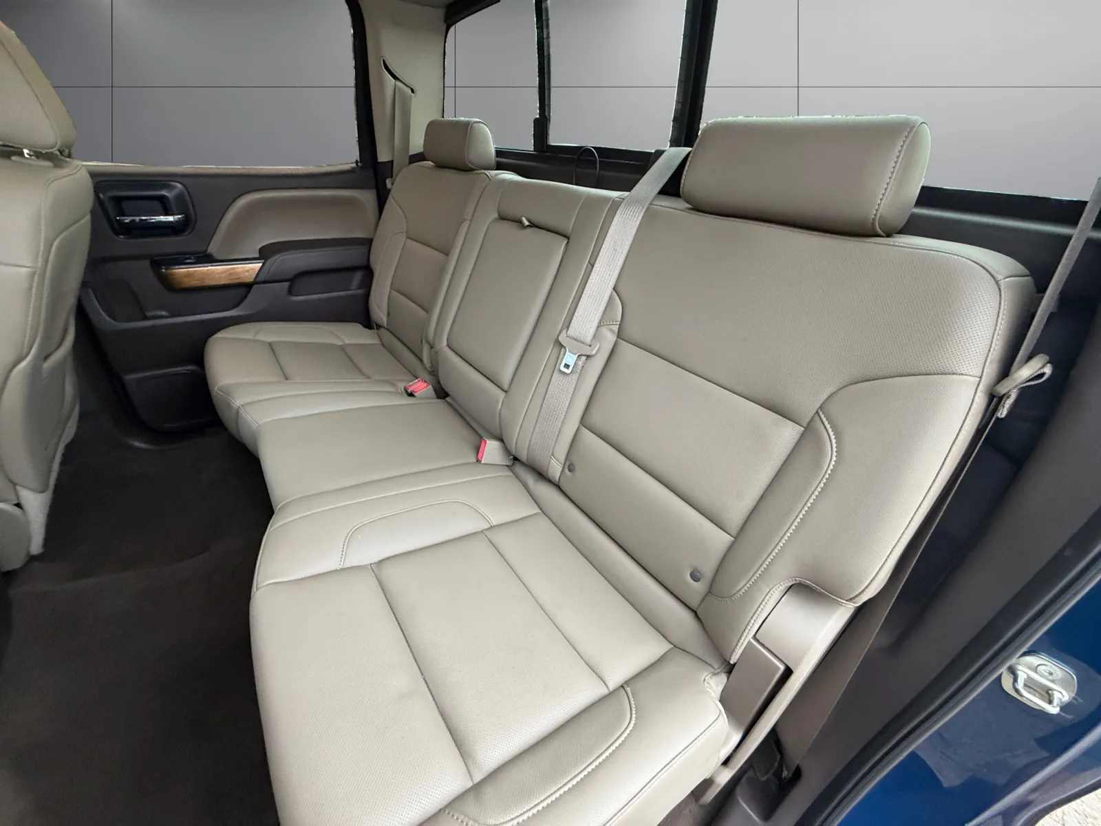 Chevrolet Silverado photo 16