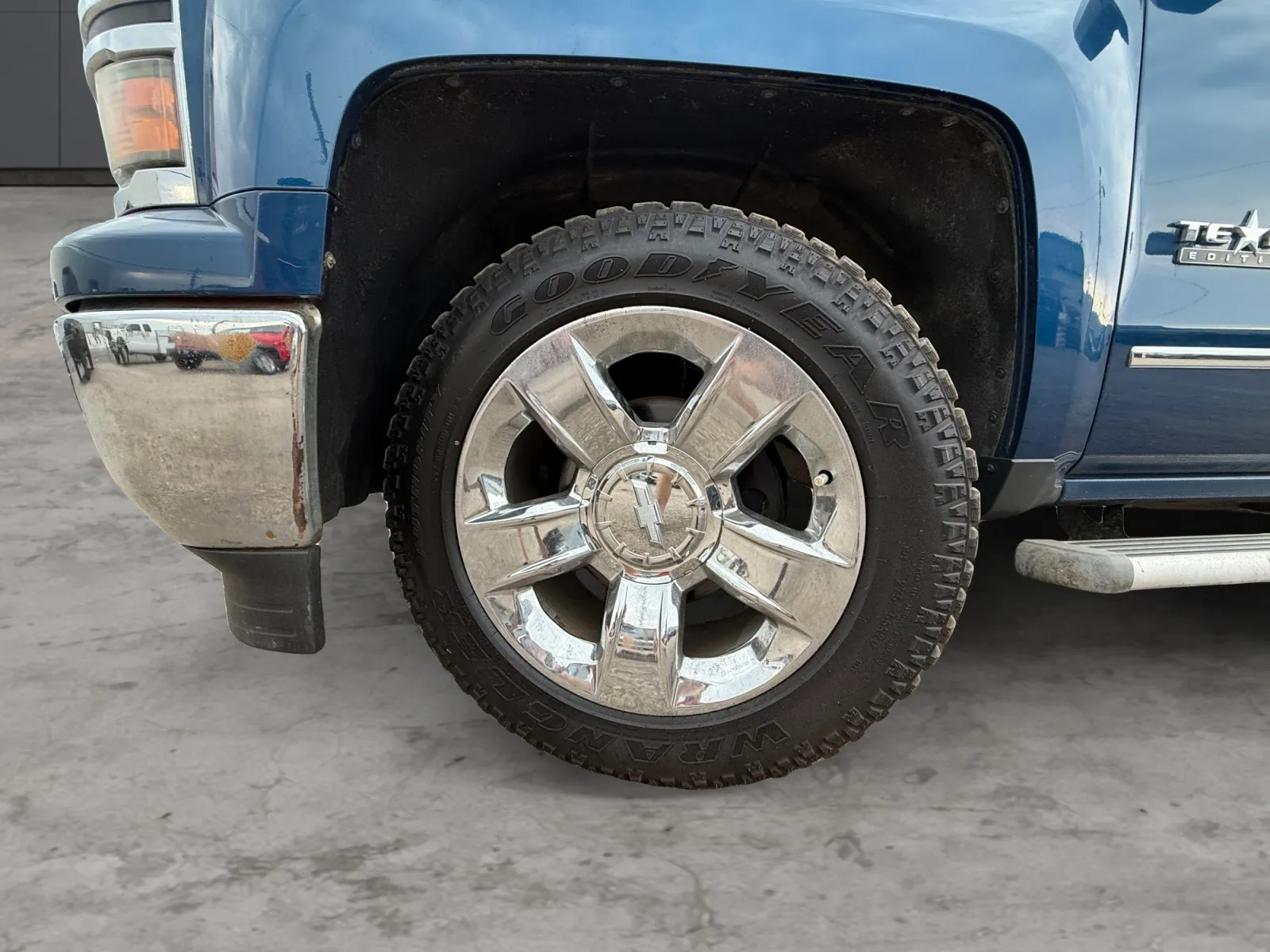 Chevrolet Silverado photo 9