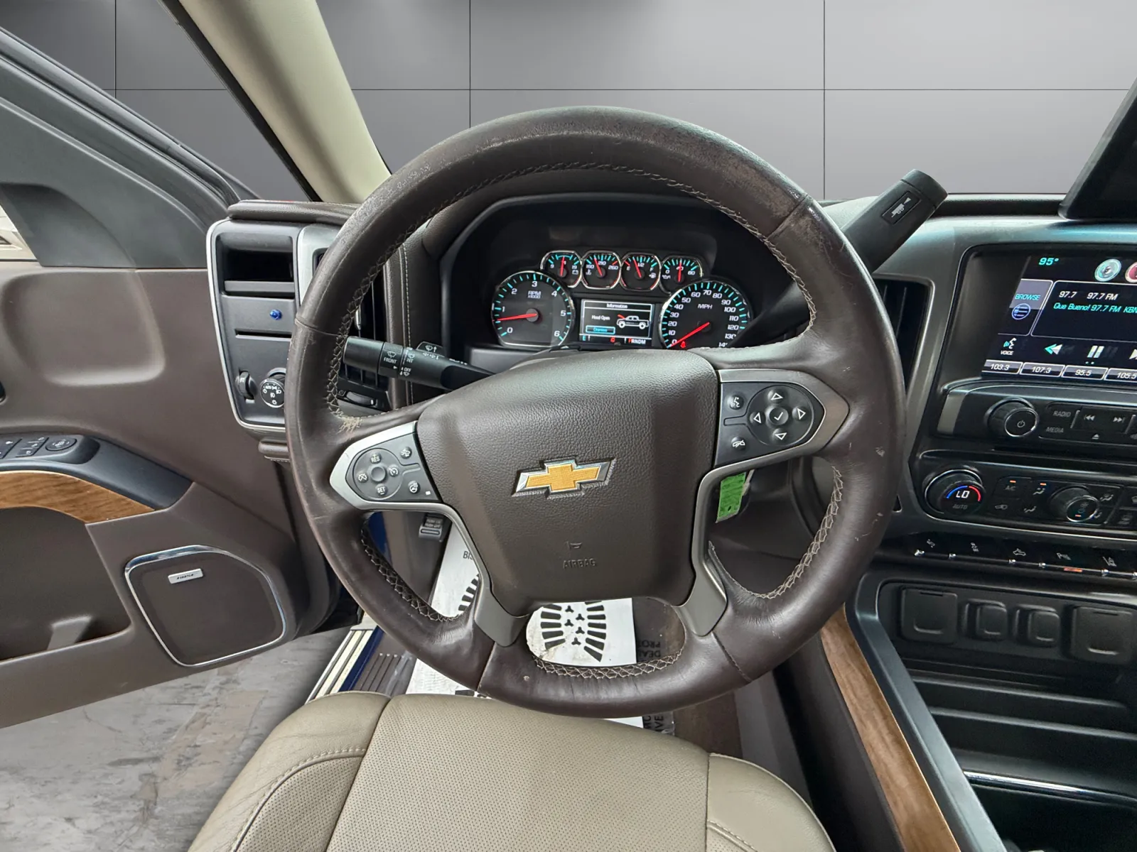 Chevrolet Silverado photo 13