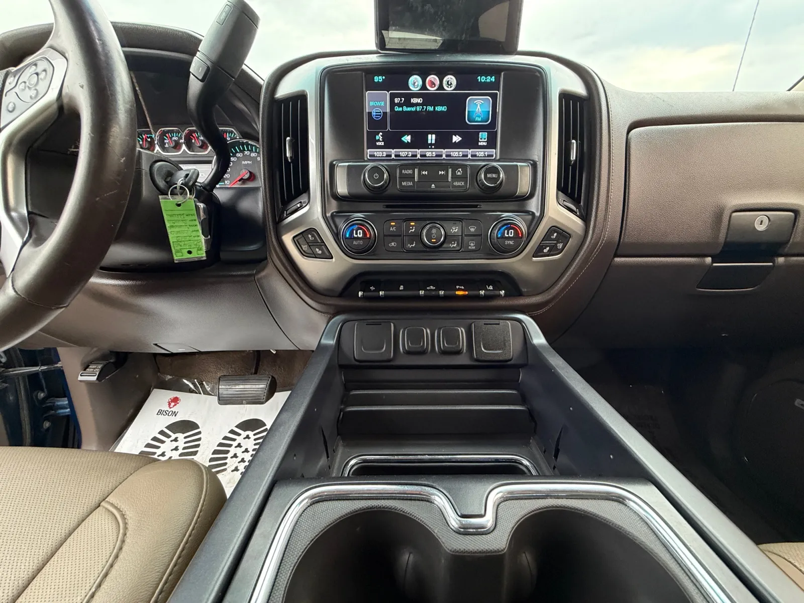 Chevrolet Silverado photo 15