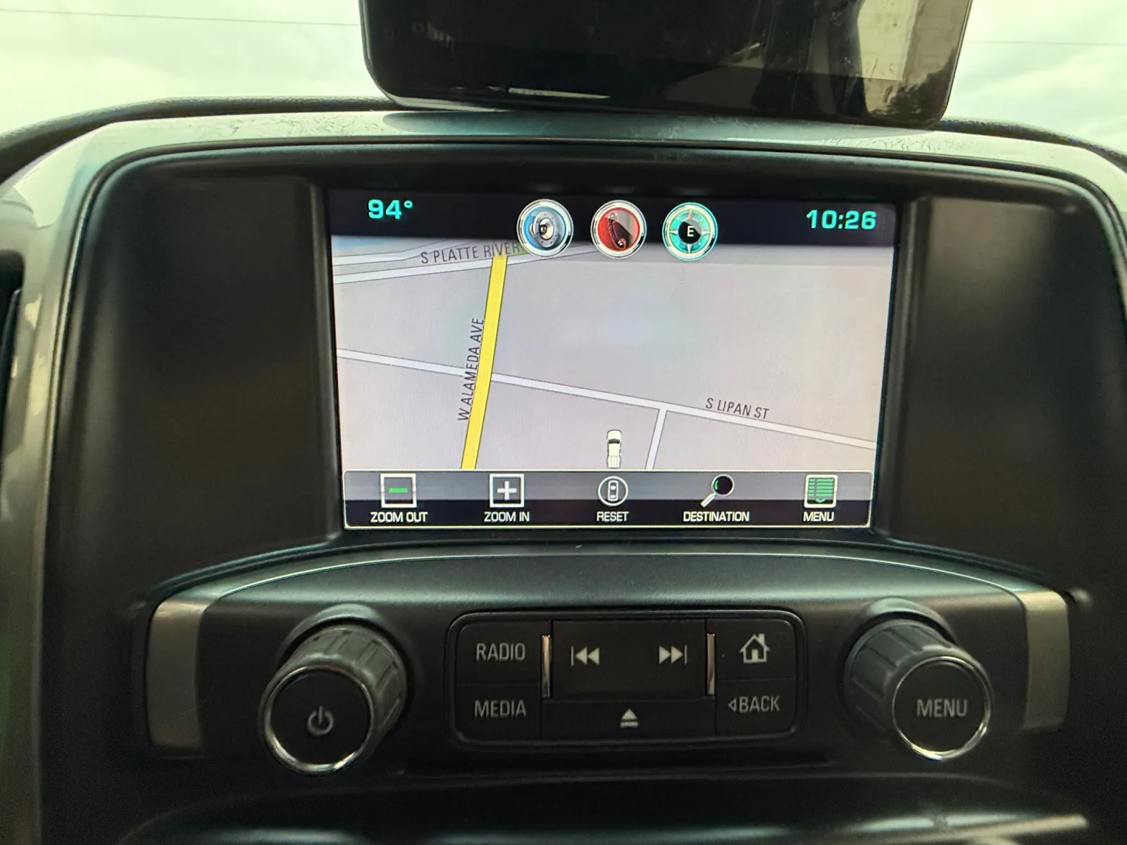 Chevrolet Silverado photo 21