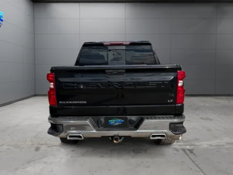 More photos of 2020 Chevrolet Silverado 1500 4WD Crew Cab Short Bed LT at New Wave Automotive, CO