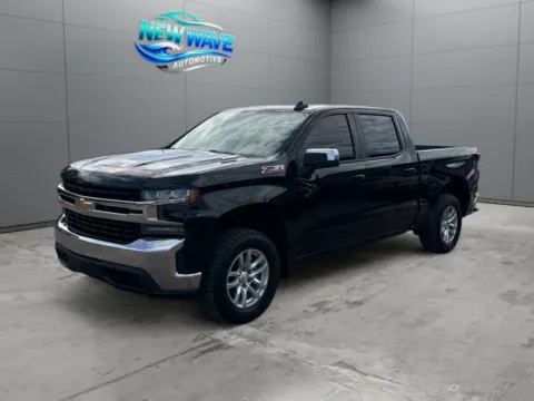 Black 2020 Chevrolet Silverado 1500 4WD Crew Cab Short Bed LT for sale in Denver, CO