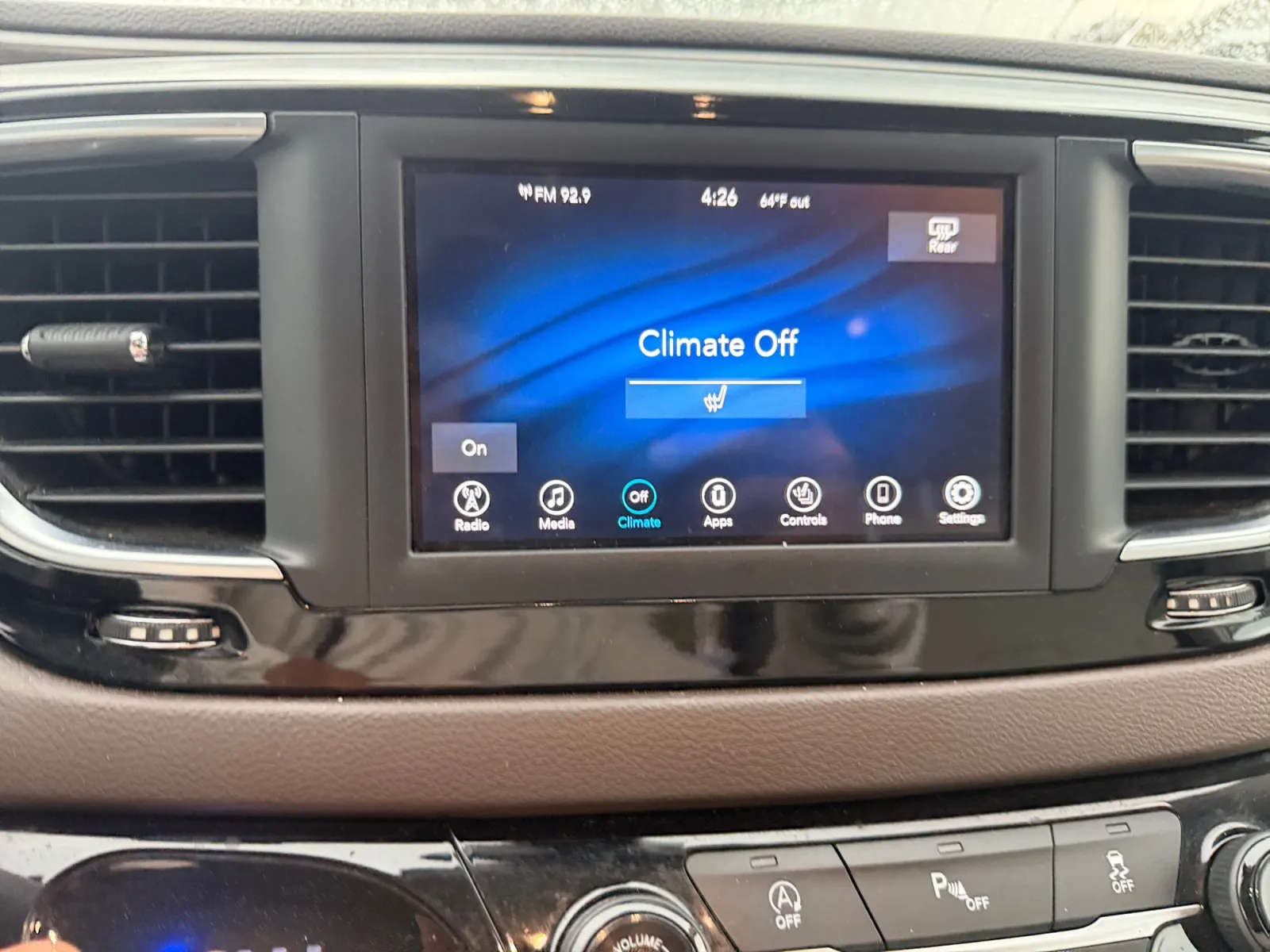 Chrysler Pacifica photo 21