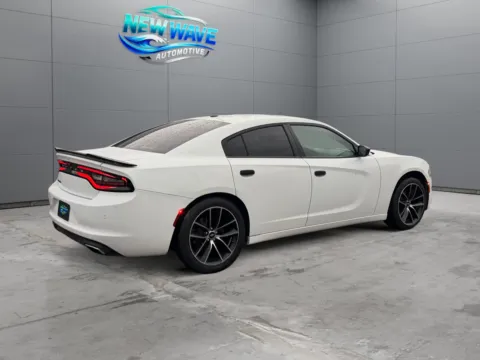 More photos of 2018 Dodge Charger SXT RWD at New Wave Automotive, CO