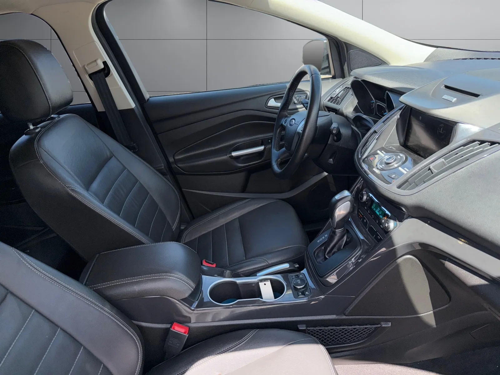 Ford Escape photo 17