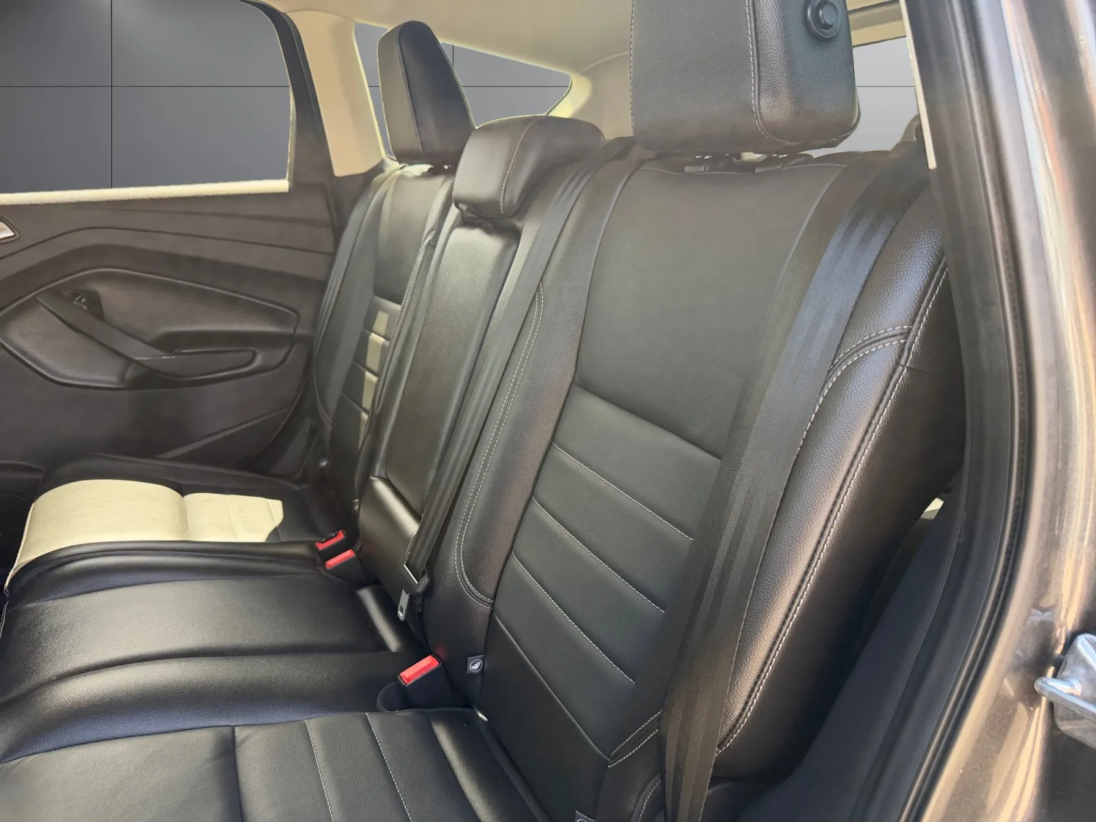 Ford Escape photo 16
