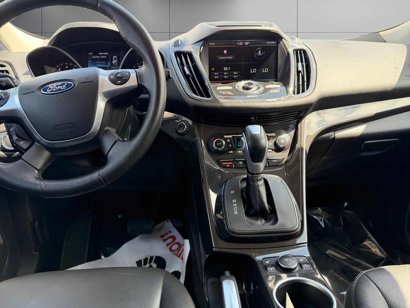 Ford Escape photo 12