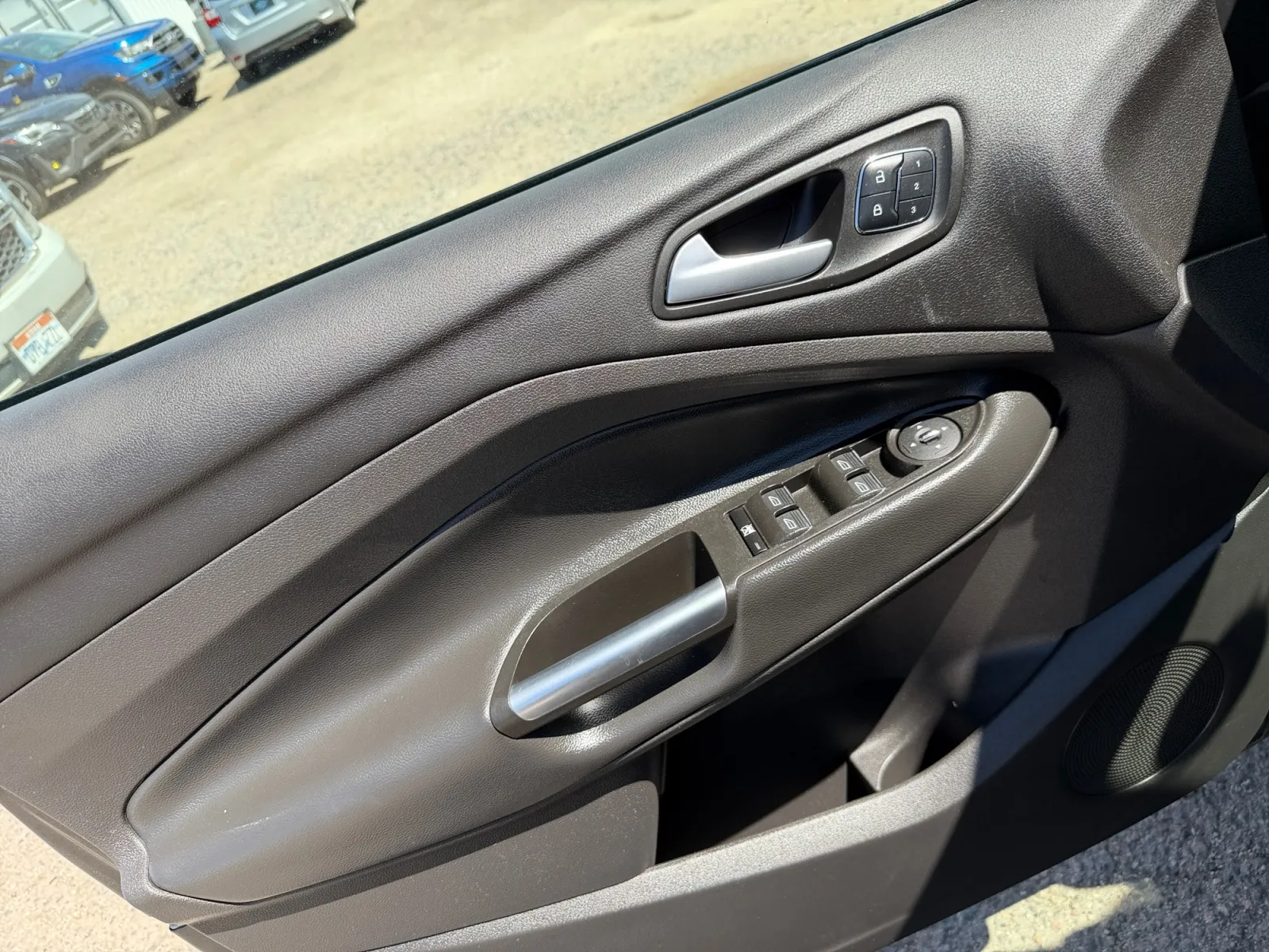 Ford Escape photo 11