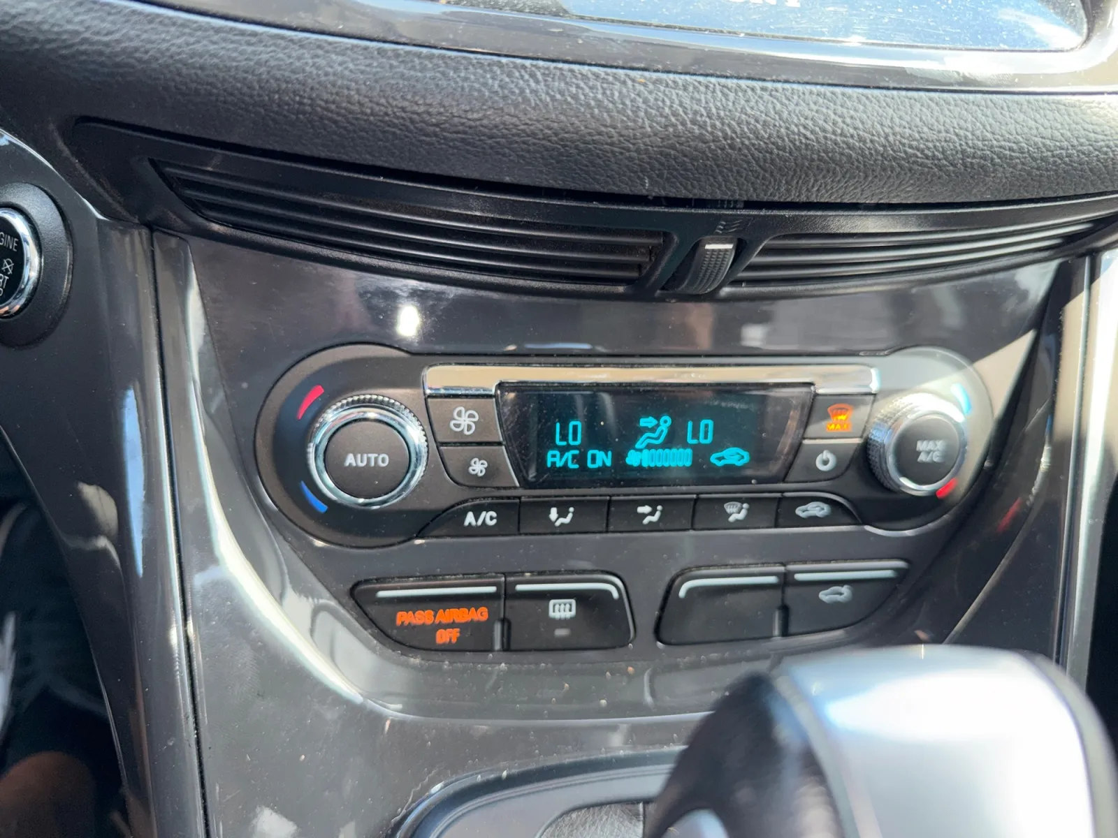 Ford Escape photo 22