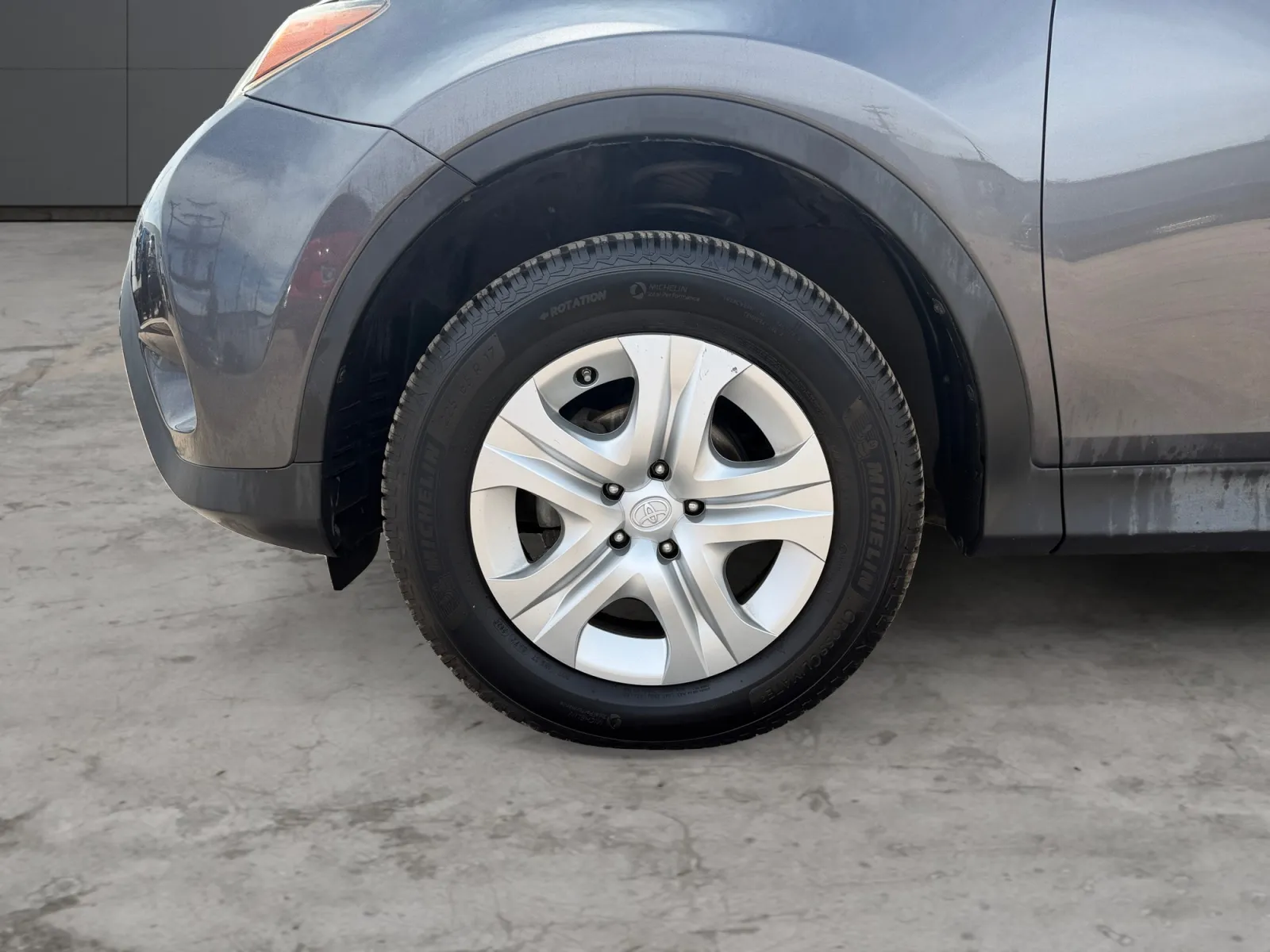 Toyota RAV4 photo 9