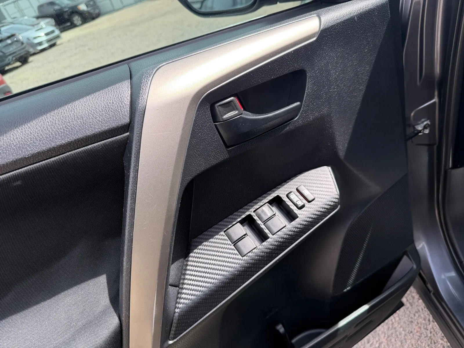 Toyota RAV4 photo 11