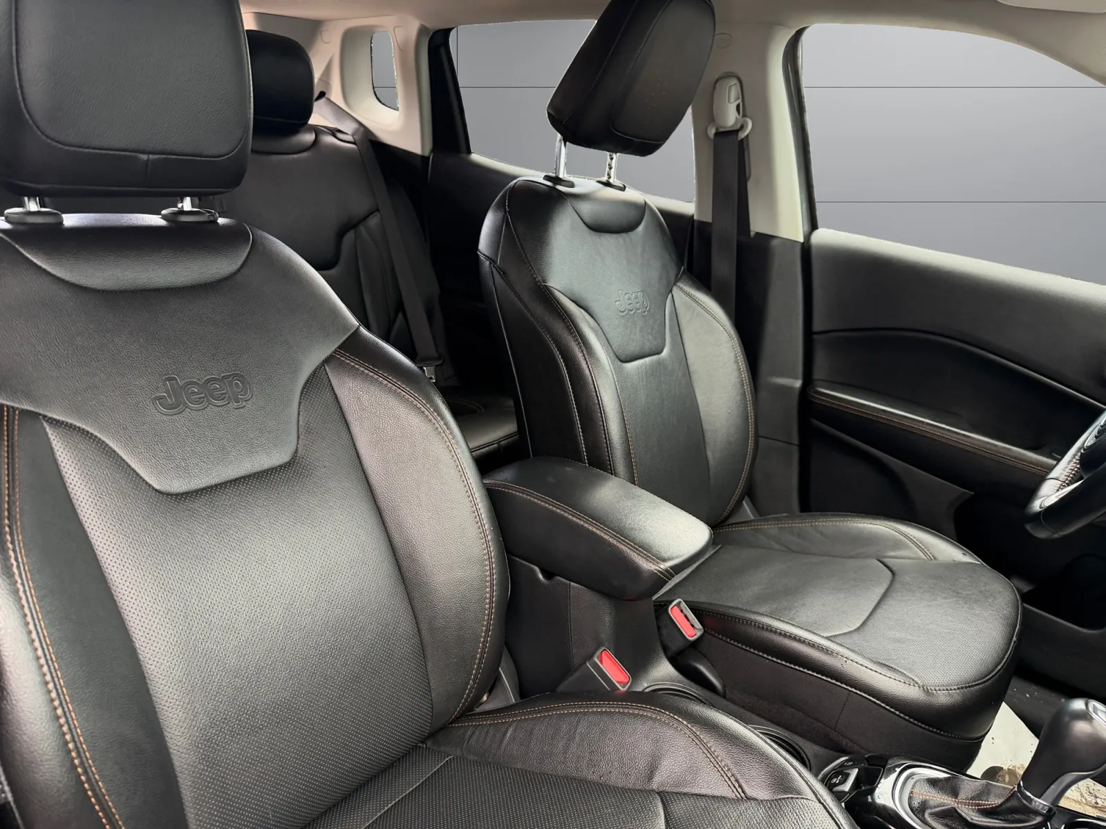 Jeep Compass photo 18