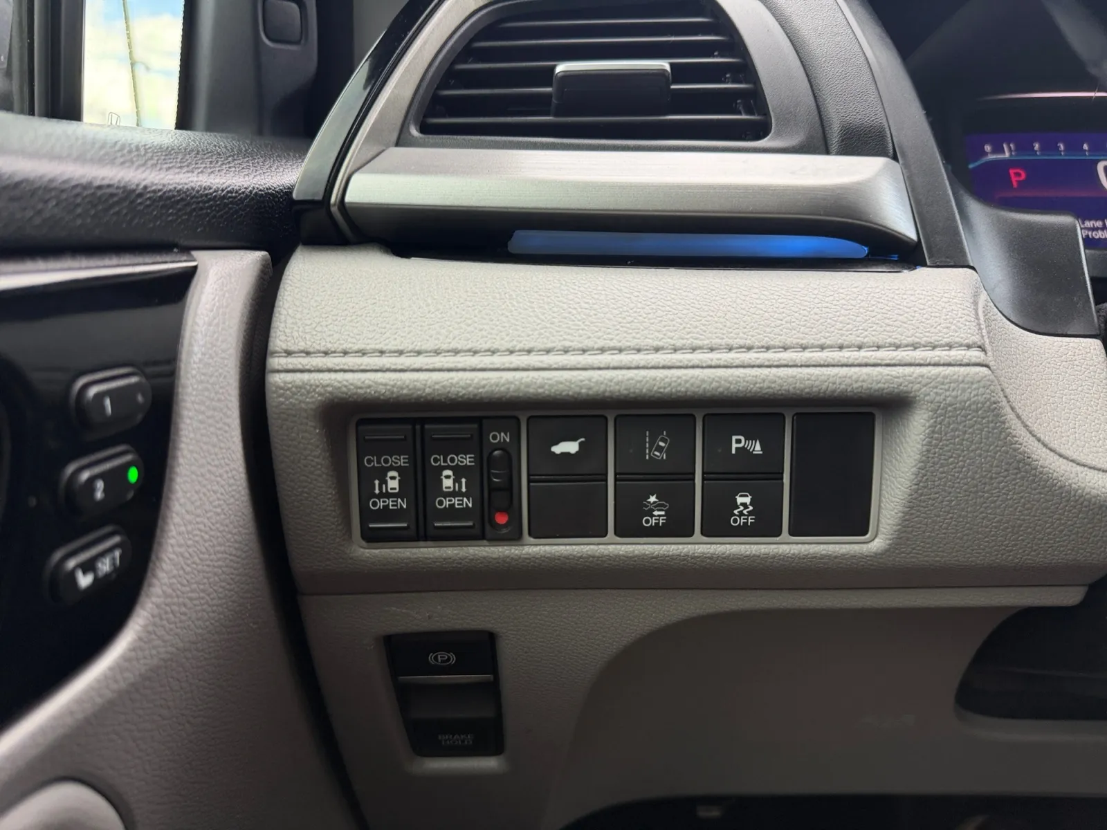 Honda Odyssey photo 24