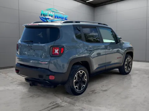 More photos of 2015 Jeep Renegade Trailhawk at New Wave Automotive, CO