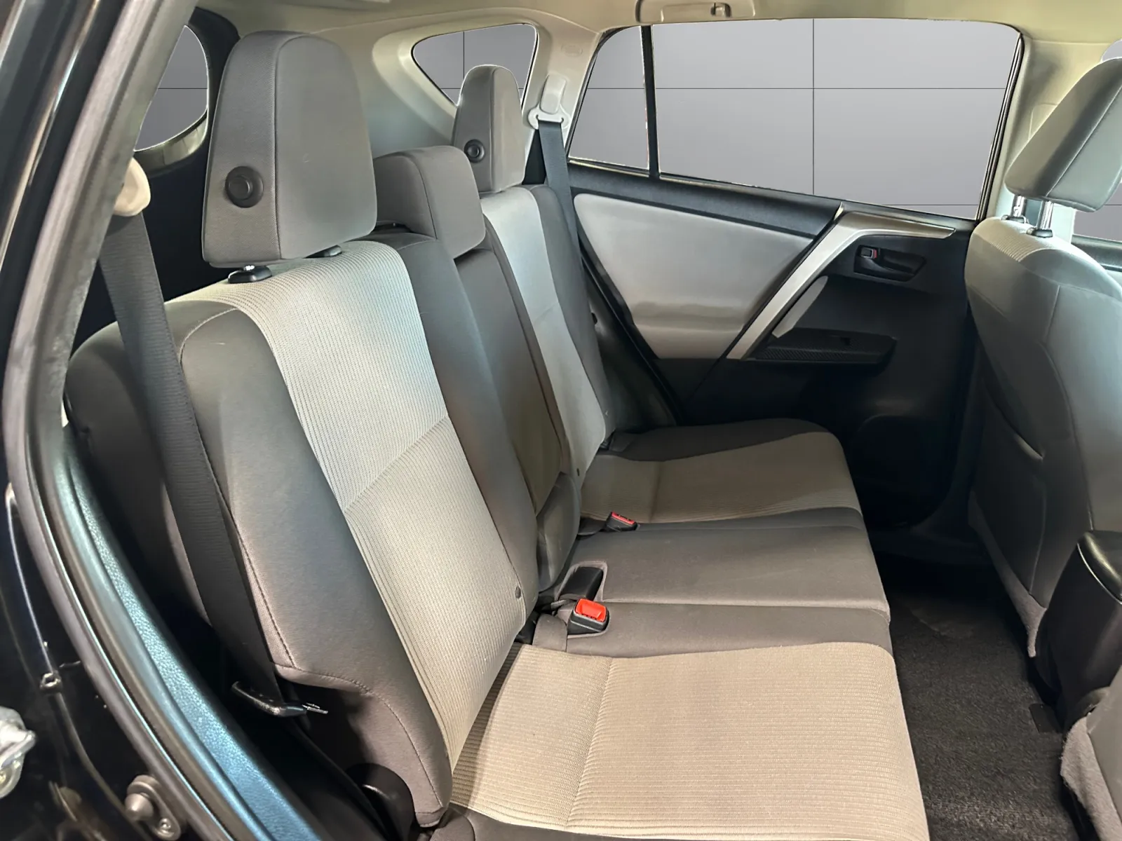 Toyota RAV4 photo 18