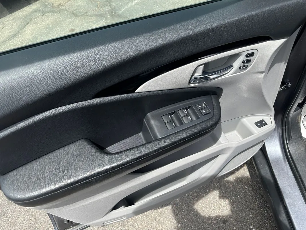 Honda Pilot photo 11