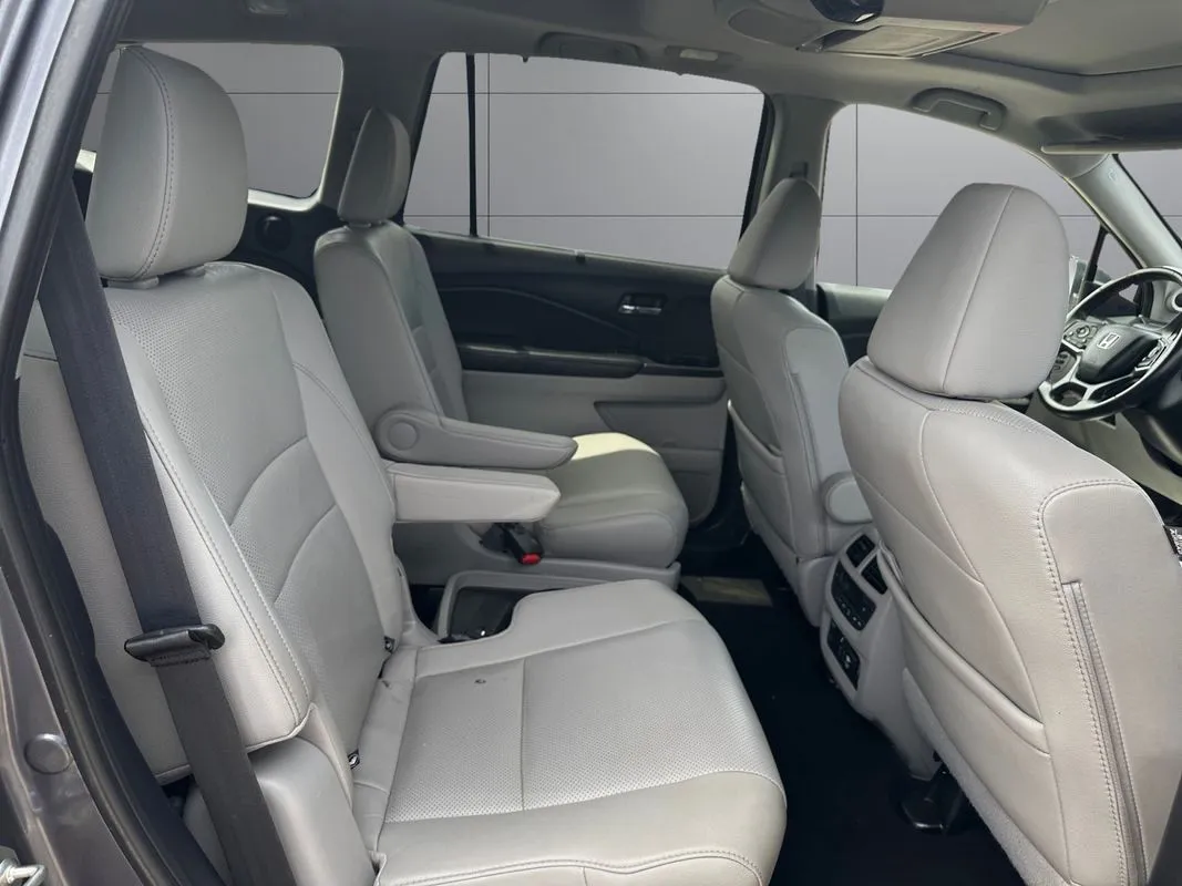 Honda Pilot photo 18