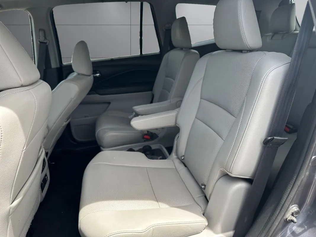 Honda Pilot photo 16