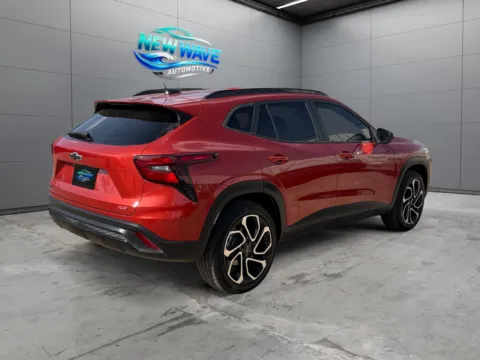 More photos of 2024 Chevrolet Trax FWD 2RS at New Wave Automotive, CO