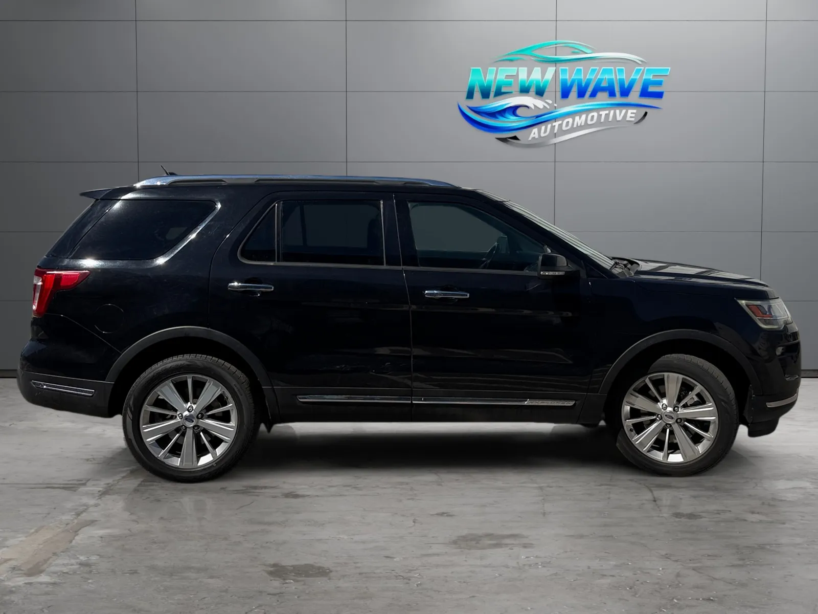 Ford Explorer photo 6