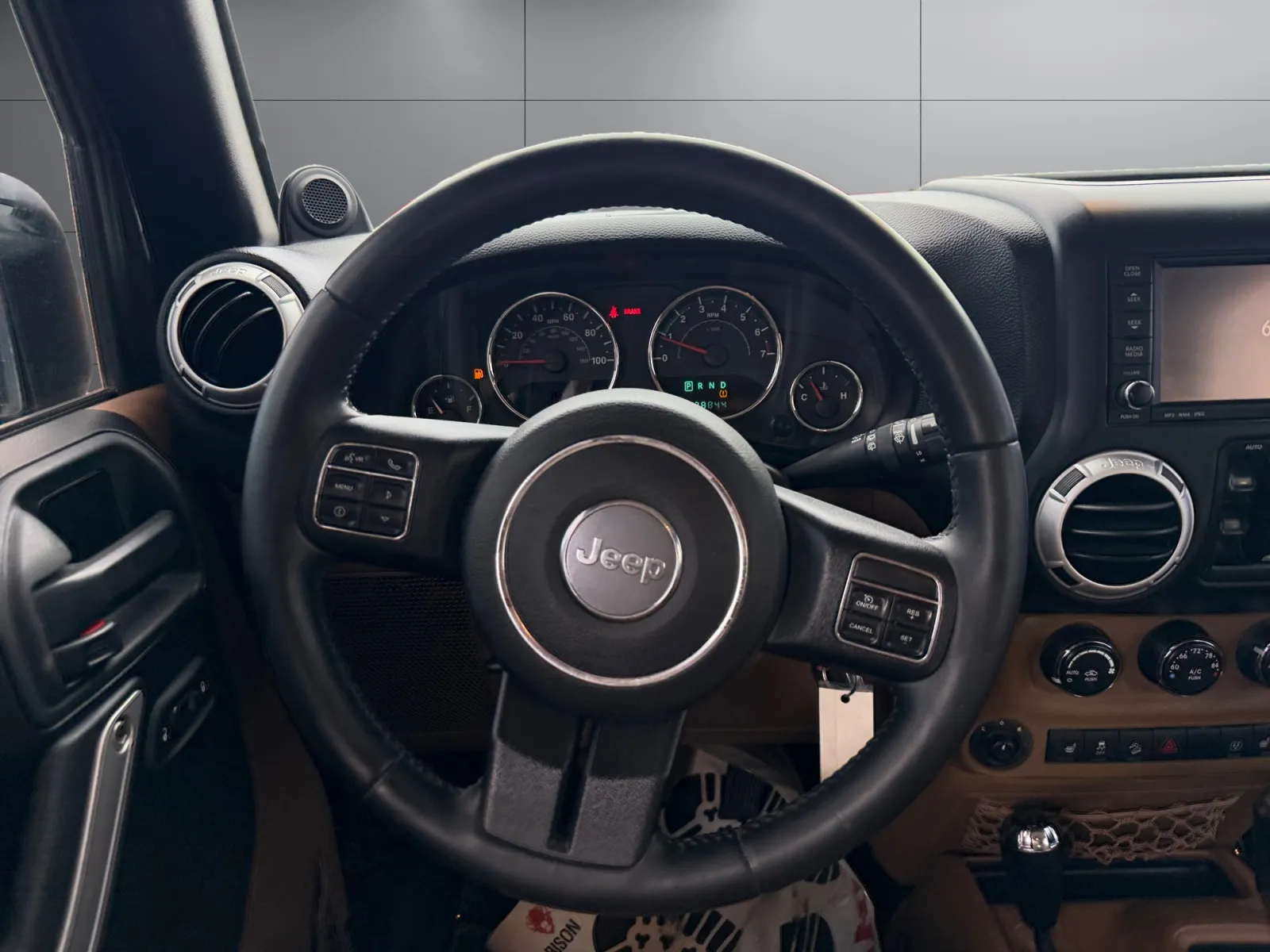 Jeep Wrangler photo 13