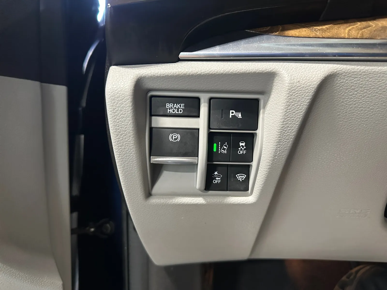 Acura MDX photo 24