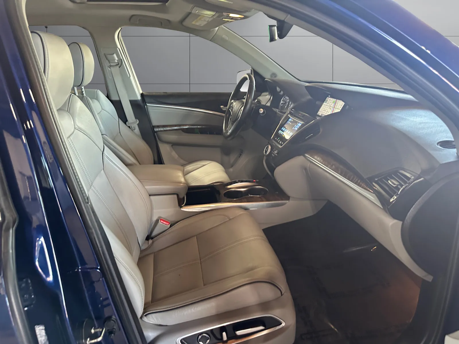 Acura MDX photo 17