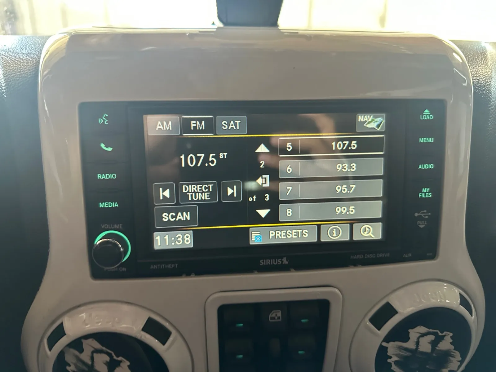 Jeep Wrangler photo 19