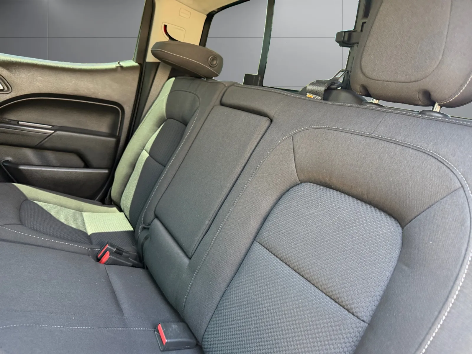 Chevrolet Colorado photo 16