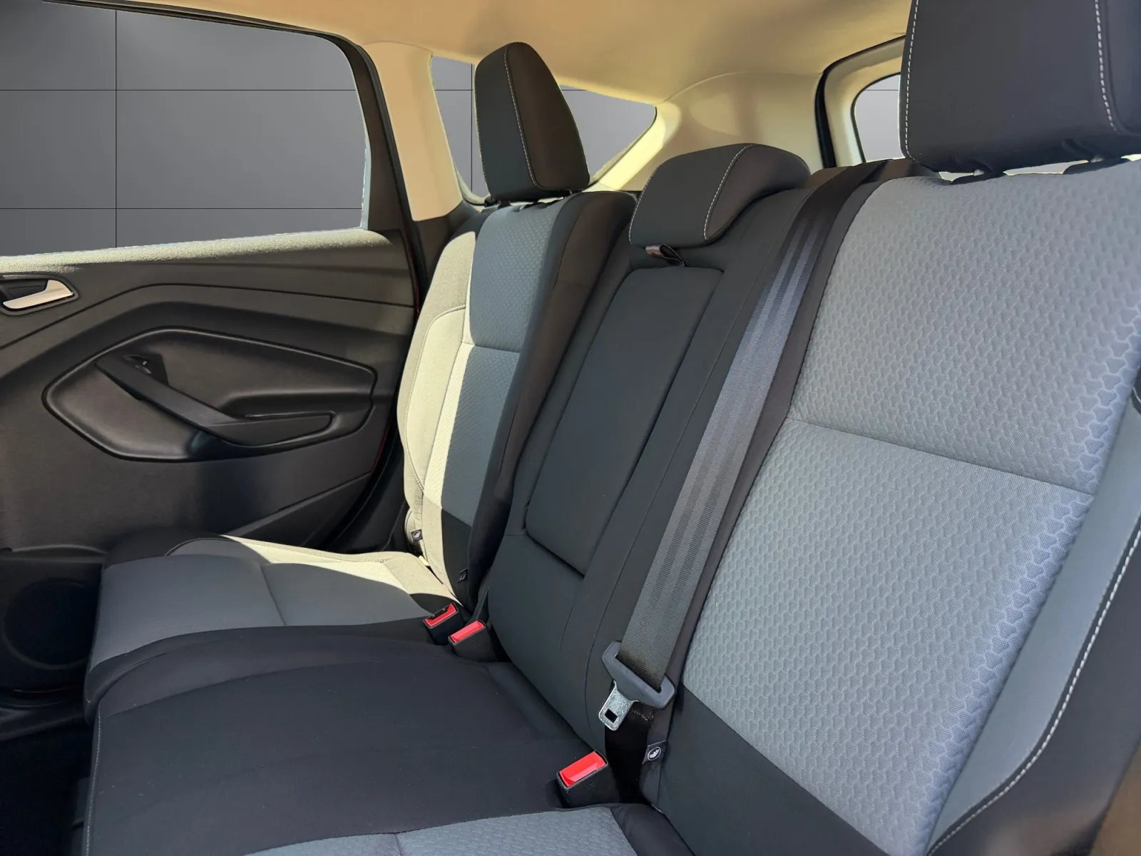 Ford Escape photo 16