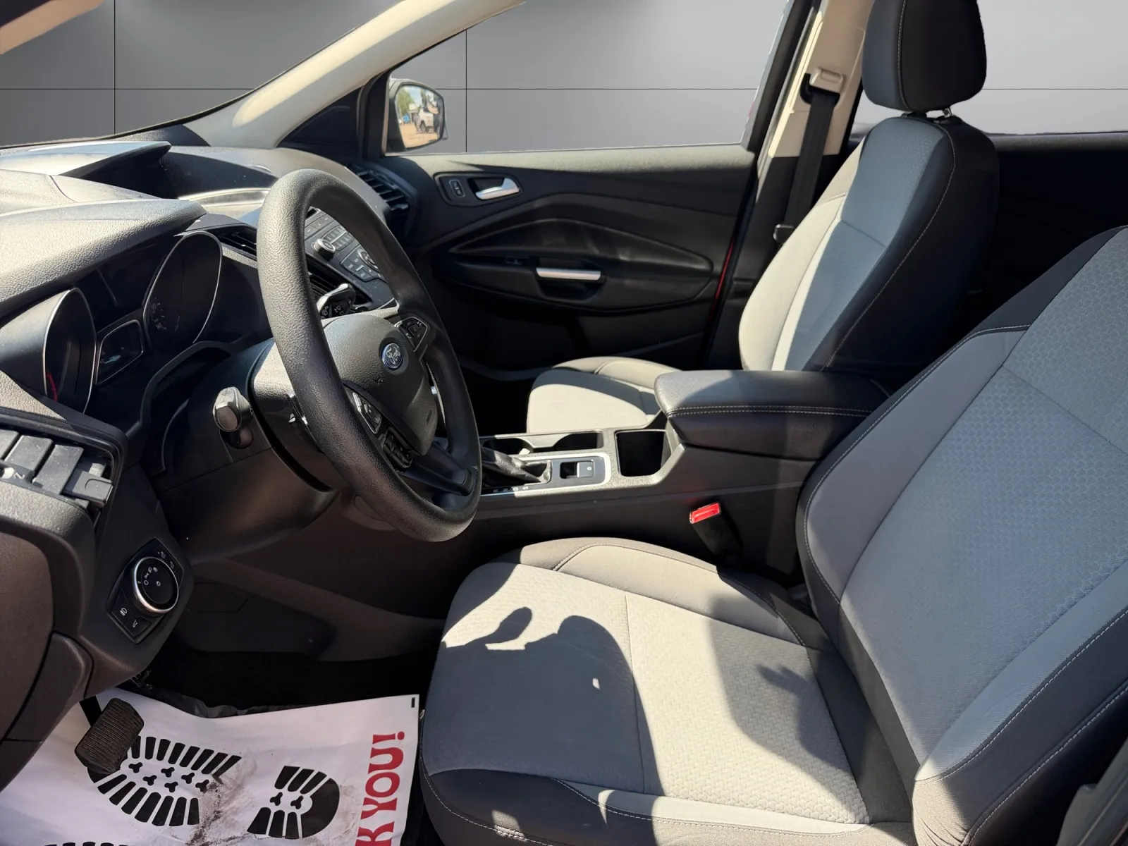 Ford Escape photo 10