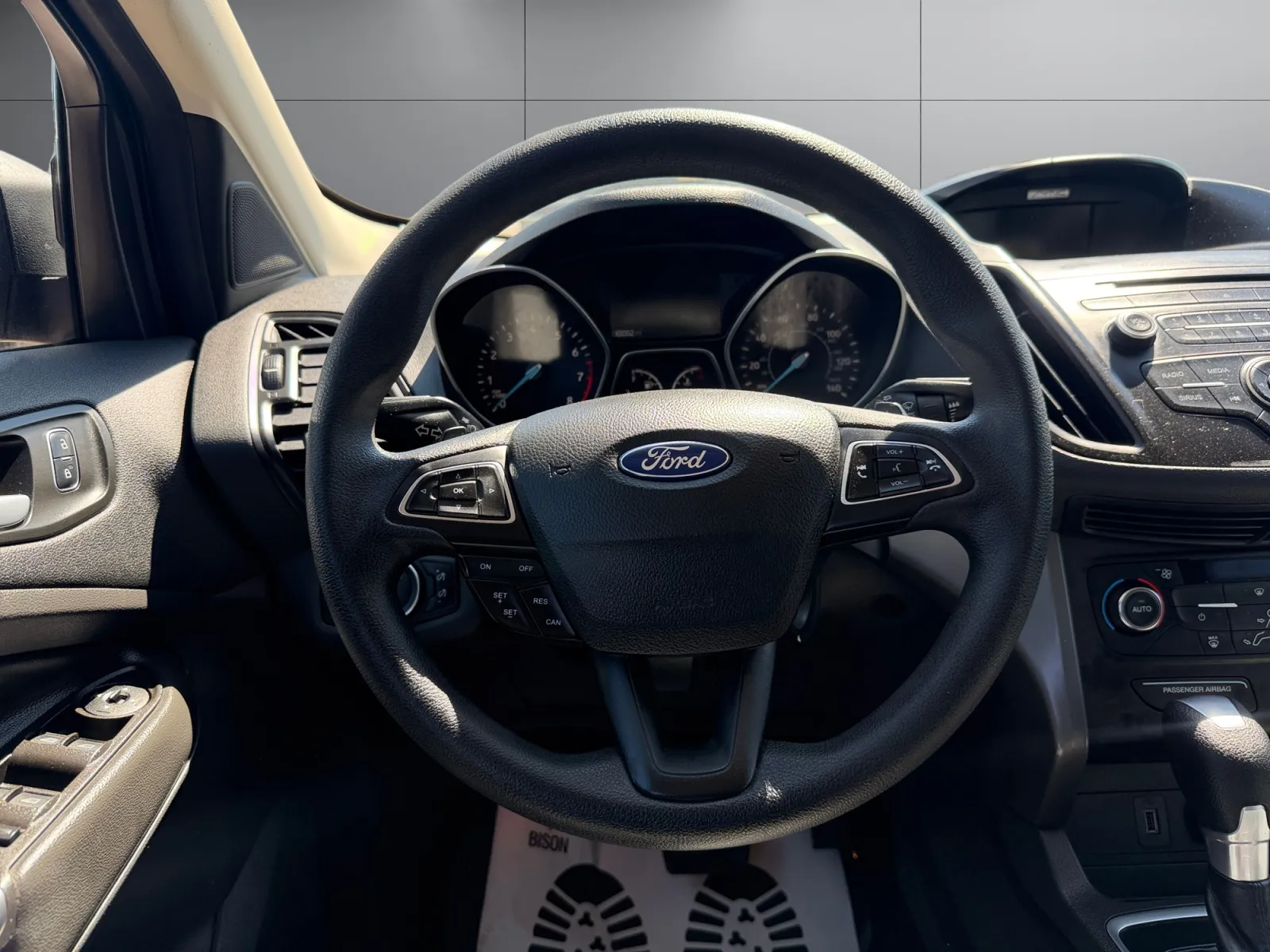 Ford Escape photo 13