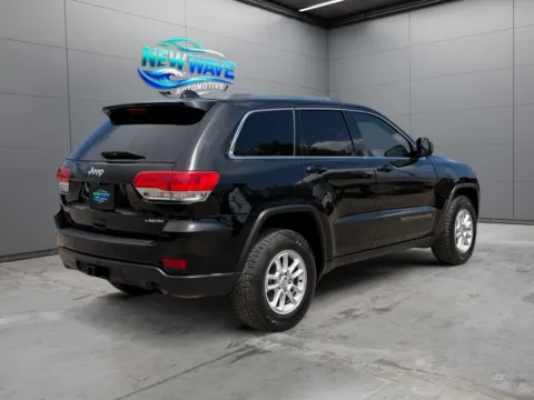 More photos of 2018 Jeep Grand Cherokee Laredo E 4x4 at New Wave Automotive, CO