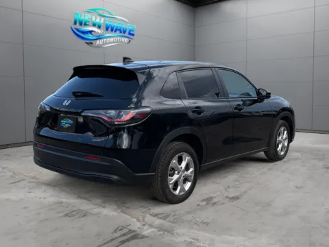 More photos of 2023 Honda HR-V AWD LX at New Wave Automotive, CO