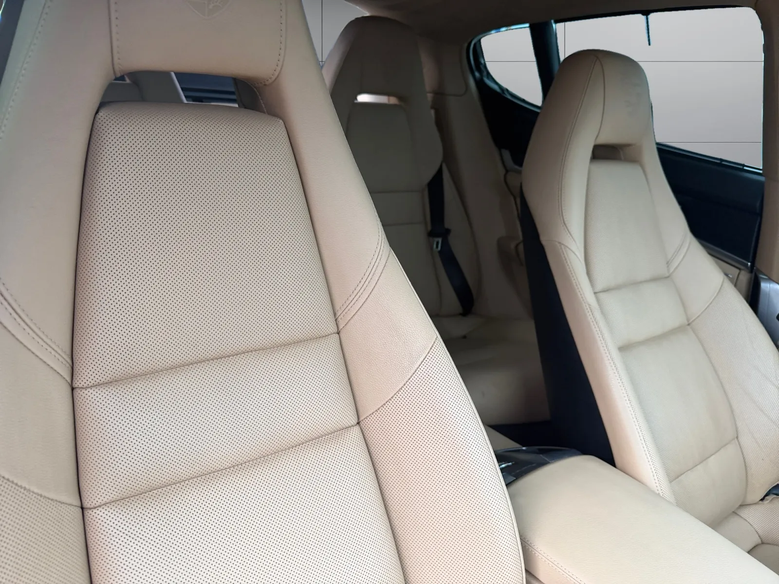 Porsche Panamera photo 18