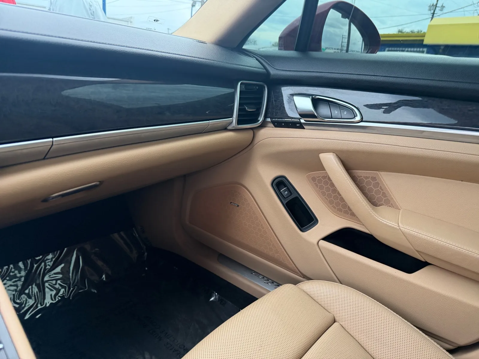 Porsche Panamera photo 25