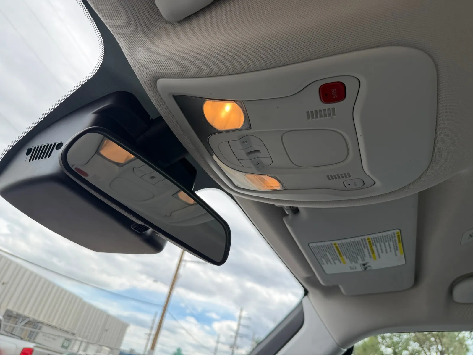 Jeep Renegade photo 25