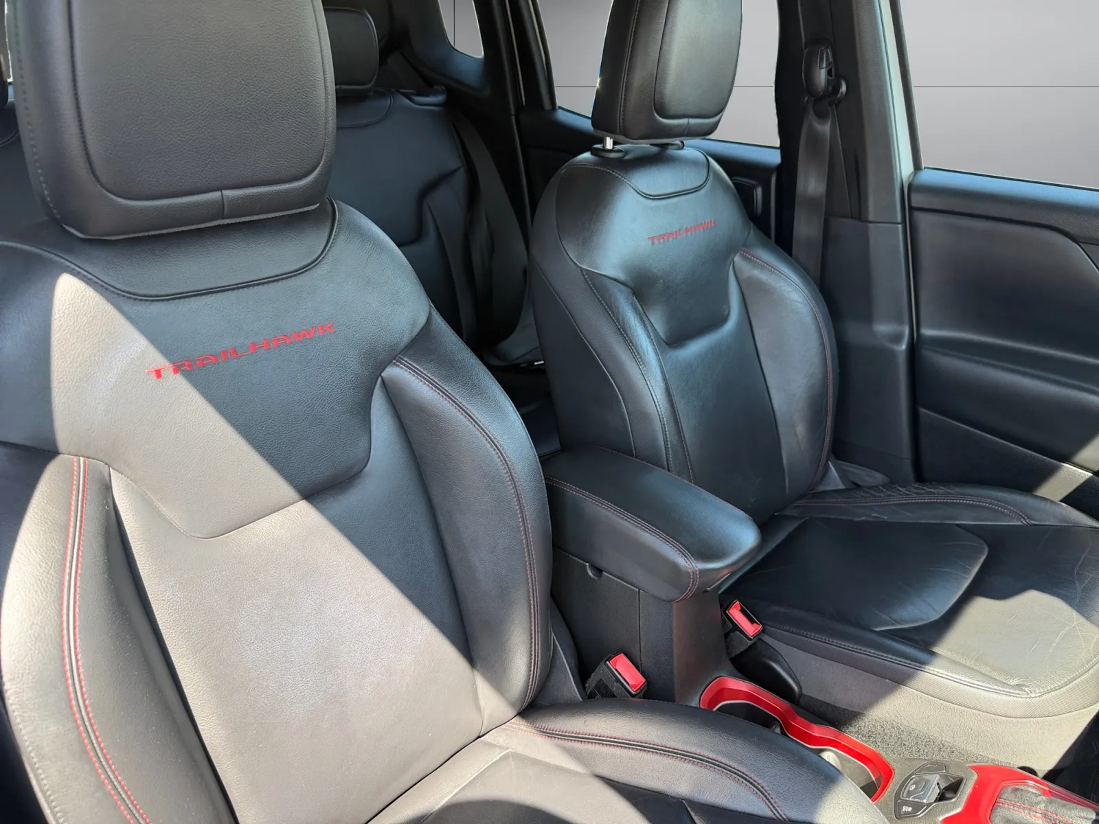 Jeep Renegade photo 18