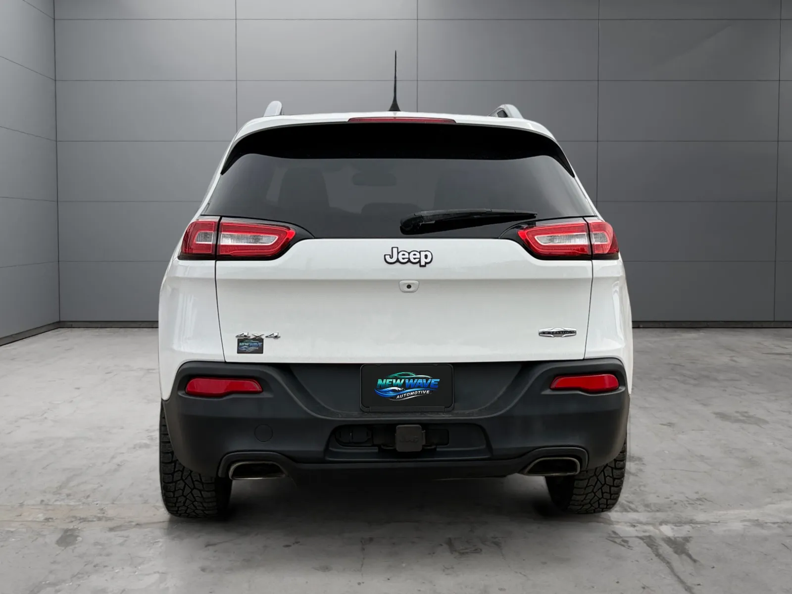 Jeep Cherokee photo 4