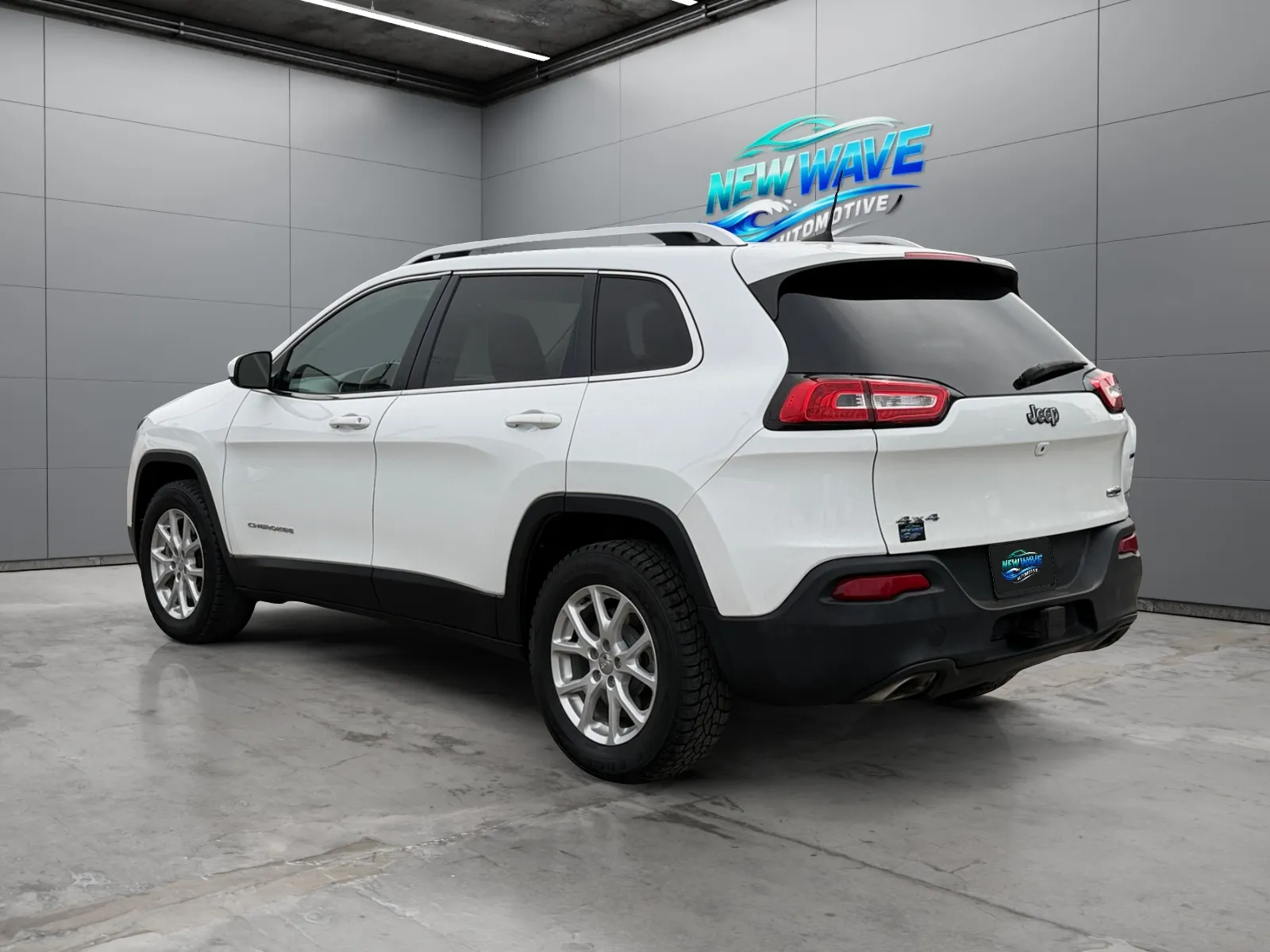Jeep Cherokee photo 3